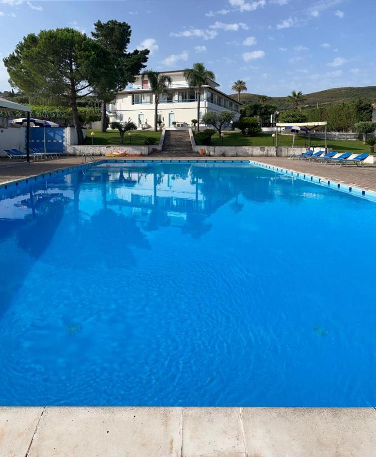 Hotel La Tombola Agropoli Exteriör bild