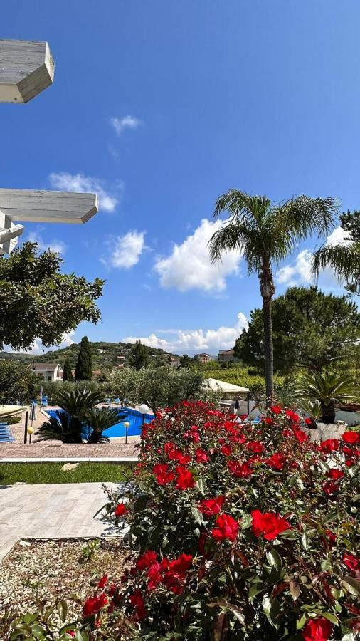 Hotel La Tombola Agropoli Exteriör bild